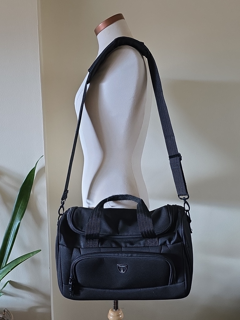 Travelpro Carry On Luggage Bag - O/S - (EUC)